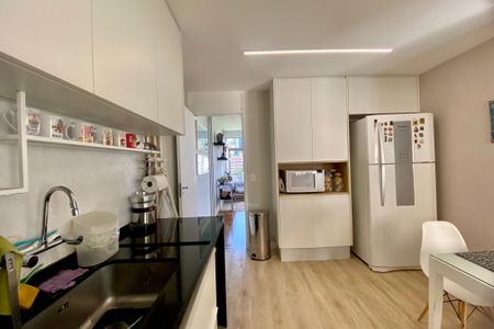 Apartamento à venda com 188m², 4 quartos e 2 vagas Apartamento à venda com 188m², 4 quartos e 2 vagasCozinha