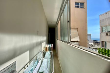 Apartamento à venda com 188m², 4 quartos e 2 vagas Apartamento à venda com 188m², 4 quartos e 2 vagasÁrea de Serviço