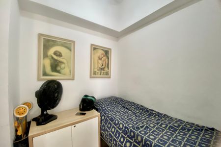 Apartamento à venda com 188m², 4 quartos e 2 vagas Apartamento à venda com 188m², 4 quartos e 2 vagasQuarto de Serviço