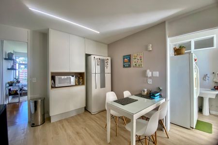 Apartamento à venda com 188m², 4 quartos e 2 vagas Apartamento à venda com 188m², 4 quartos e 2 vagasCozinha