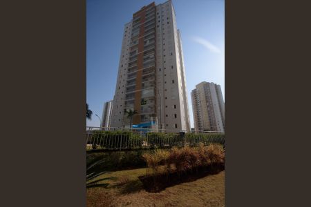 Apartamento para alugar com 68m², 2 quartos e 1 vagaFachada