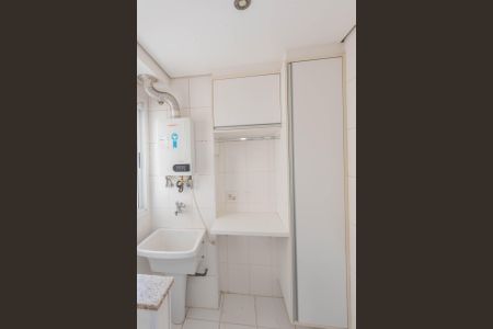 Apartamento para alugar com 68m², 2 quartos e 1 vagaÁrea de Serviço