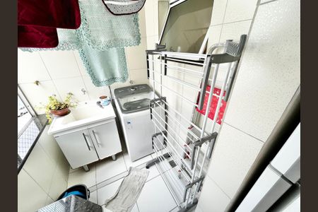 Apartamento para alugar com 60m², 2 quartos e sem vaga Apartamento para alugar com 60m², 2 quartos e sem vagaCozinha e Área de Serviço