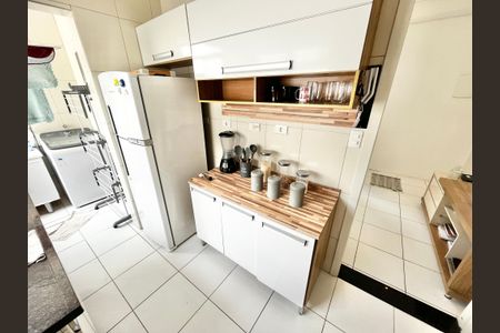 Apartamento para alugar com 60m², 2 quartos e sem vaga Apartamento para alugar com 60m², 2 quartos e sem vagaCozinha e Área de Serviço