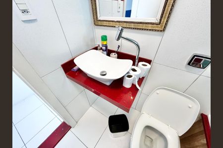 Apartamento para alugar com 60m², 2 quartos e sem vaga Apartamento para alugar com 60m², 2 quartos e sem vagaBanheiro