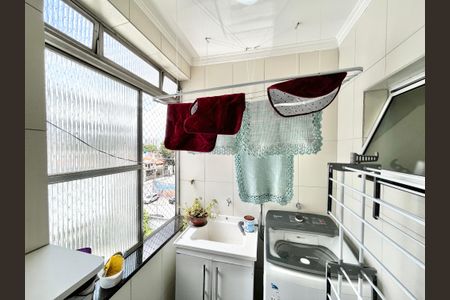 Apartamento para alugar com 60m², 2 quartos e sem vaga Apartamento para alugar com 60m², 2 quartos e sem vagaCozinha e Área de Serviço