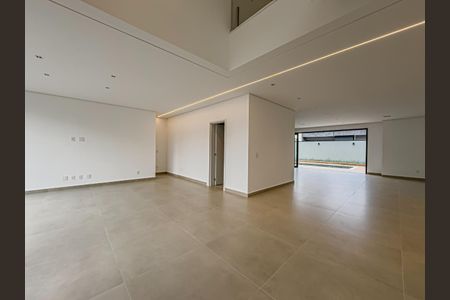 Foto 02 de casa à venda com 4 quartos, 400m² em Parque dos Passaros, São Bernardo do Campo