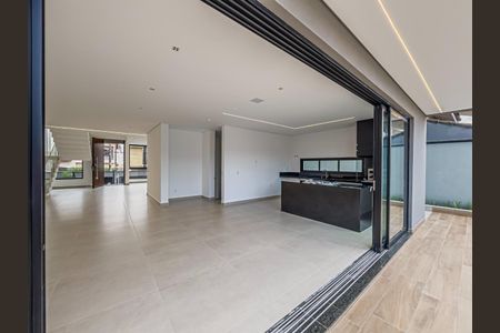 Casa à venda com 400m², 4 quartos e 5 vagas Casa à venda com 400m², 4 quartos e 5 vagasFoto 16