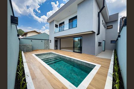 Casa à venda com 400m², 4 quartos e 5 vagas Casa à venda com 400m², 4 quartos e 5 vagasFoto 31