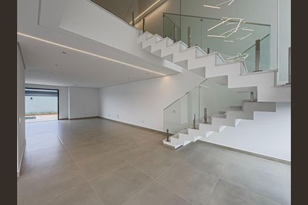 Casa à venda com 400m², 4 quartos e 5 vagas Casa à venda com 400m², 4 quartos e 5 vagasFoto 05