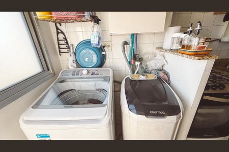 Apartamento à venda com 48m², 2 quartos e 1 vagaCozinha e Área de Serviço