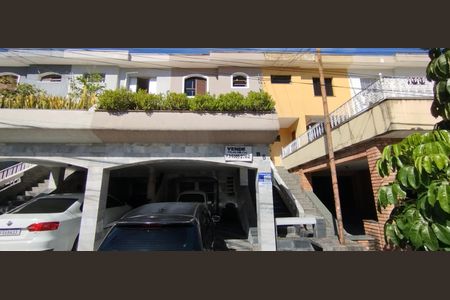 Casa de condomínio à venda com 310m², 3 quartos e 3 vagasFachada + Placa