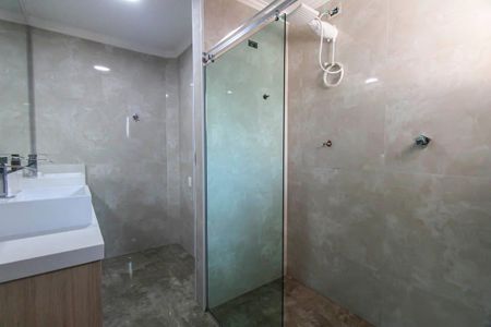 Casa de condomínio à venda com 310m², 3 quartos e 3 vagasBanheiro da Suíte