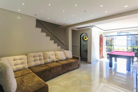 Casa de condomínio à venda com 310m², 3 quartos e 3 vagasSala