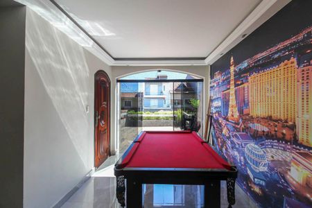 Casa de condomínio à venda com 310m², 3 quartos e 3 vagasSala