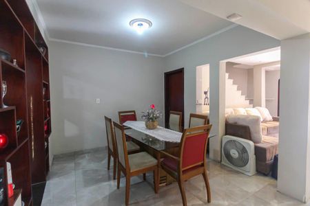 Casa de condomínio à venda com 310m², 3 quartos e 3 vagasSala de Jantar