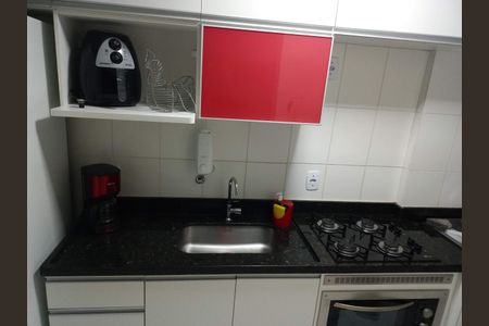 Cozinha de apartamento para alugar com 2 quartos, 50m² em Taquara, Rio de Janeiro