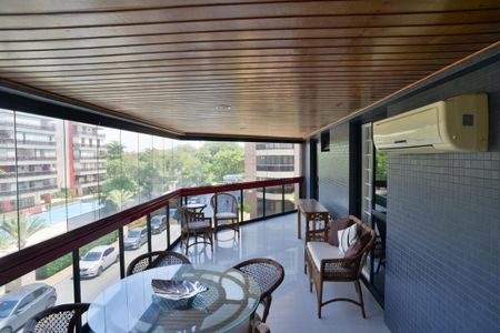 Apartamento para alugar com 127m², 2 quartos e 2 vagasVaranda