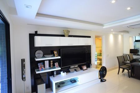 Sala de apartamento para alugar com 2 quartos, 127m² em Barra da Tijuca, Rio de Janeiro