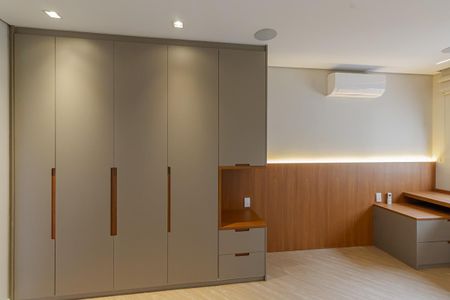 Quarto de apartamento à venda com 1 quarto, 42m² em Vila Nova Conceição, São Paulo