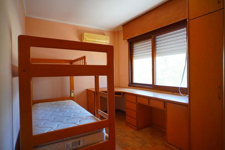 Quarto 2 de apartamento para alugar com 3 quartos, 84m² em Jardim Lindóia, Porto Alegre
