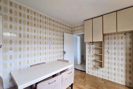 Apartamento para alugar com 72m², 2 quartos e 1 vagaCozinha 