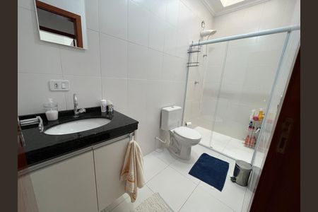Casa de condomínio para alugar com 160m², 3 quartos e 3 vagas Casa de condomínio para alugar com 160m², 3 quartos e 3 vagasBanheiro