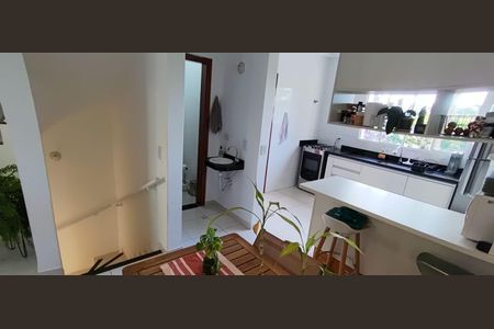 Casa de condomínio para alugar com 160m², 3 quartos e 3 vagas Casa de condomínio para alugar com 160m², 3 quartos e 3 vagasCozinha
