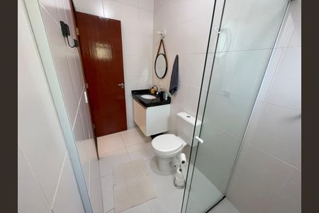 Banheiro de casa de condomínio para alugar com 3 quartos, 160m² em Chácara Pavoeiro, Cotia