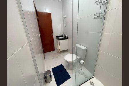 Casa de condomínio para alugar com 160m², 3 quartos e 3 vagas Casa de condomínio para alugar com 160m², 3 quartos e 3 vagasBanheiro