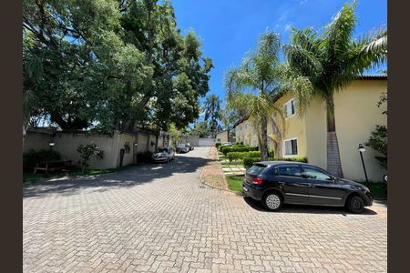 Casa de condomínio para alugar com 160m², 3 quartos e 3 vagas Casa de condomínio para alugar com 160m², 3 quartos e 3 vagasÁrea externa