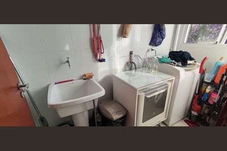 Casa de condomínio para alugar com 160m², 3 quartos e 3 vagas Casa de condomínio para alugar com 160m², 3 quartos e 3 vagasÁrea de serviço
