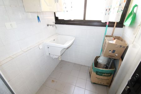 Apartamento para alugar com 70m², 3 quartos e 1 vagaÁrea de Serviço