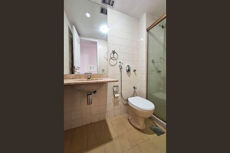 Apartamento à venda com 94m², 2 quartos e 1 vagaBanheiro Social