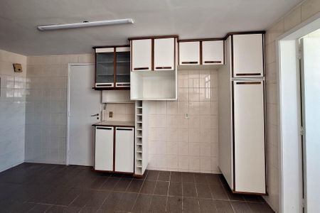 Apartamento à venda com 94m², 2 quartos e 1 vagaCozinha