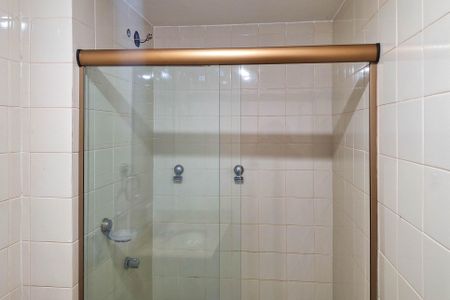 Apartamento à venda com 94m², 2 quartos e 1 vagaBanheiro Social