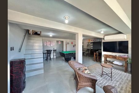 Casa à venda com 4 quartos, 319m² em Canudos, Novo Hamburgo