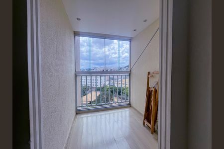 Sala/Varanda de apartamento para alugar com 3 quartos, 85m² em  Fernão Dias, Belo Horizonte