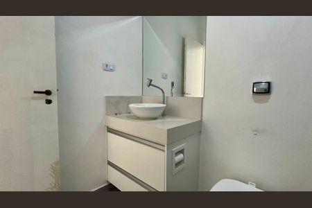 Apartamento para alugar com 60m², 1 quarto e sem vagaBanheiro