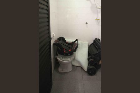 Casa para alugar com 150m², 3 quartos e 2 vagasBanheiro de Serviço