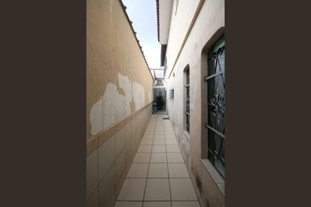 Casa para alugar com 150m², 3 quartos e 2 vagasCorredor