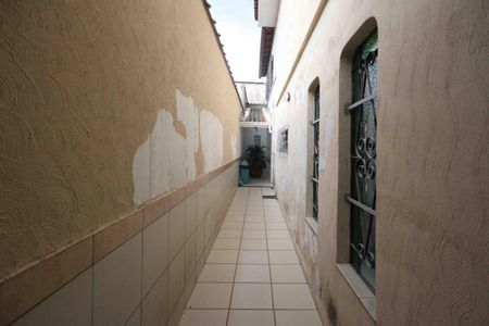 Casa para alugar com 150m², 3 quartos e 2 vagasCorredor