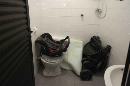 Casa para alugar com 150m², 3 quartos e 2 vagasBanheiro de Serviço