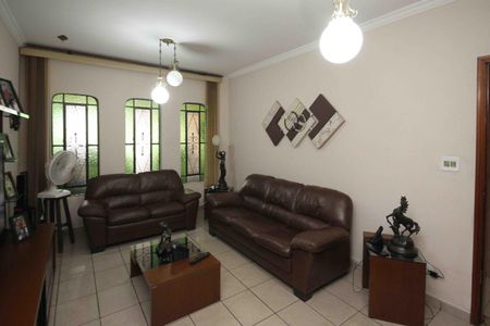 Casa para alugar com 150m², 3 quartos e 2 vagasSala