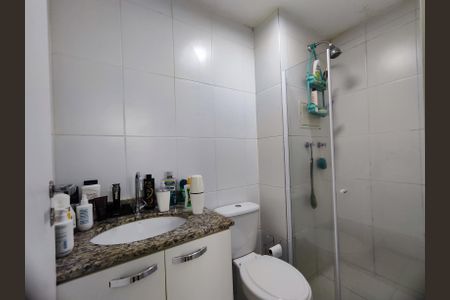 Apartamento à venda com 84m², 2 quartos e 1 vaga Apartamento à venda com 84m², 2 quartos e 1 vagaBanheiro da Suíte