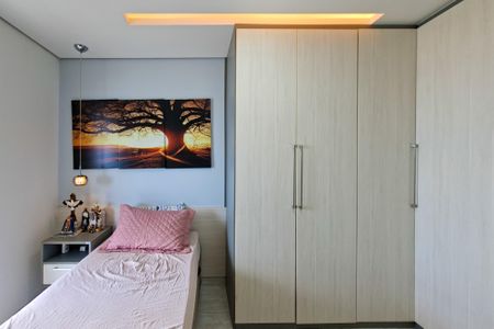 Apartamento para alugar com 79m², 2 quartos e 1 vagaQuarto