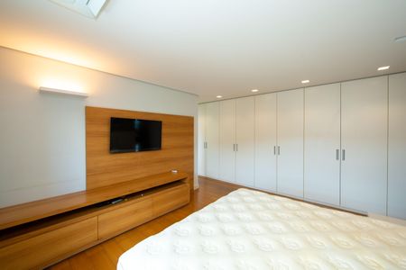 Apartamento à venda com 214m², 4 quartos e 4 vagasQUARTO4