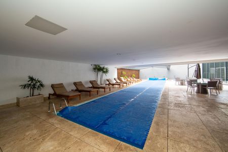 Apartamento à venda com 214m², 4 quartos e 4 vagasPISCINA