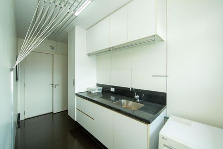 Apartamento à venda com 214m², 4 quartos e 4 vagasAREA DE SERVICO