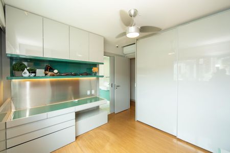 Apartamento à venda com 214m², 4 quartos e 4 vagasQUARTO2